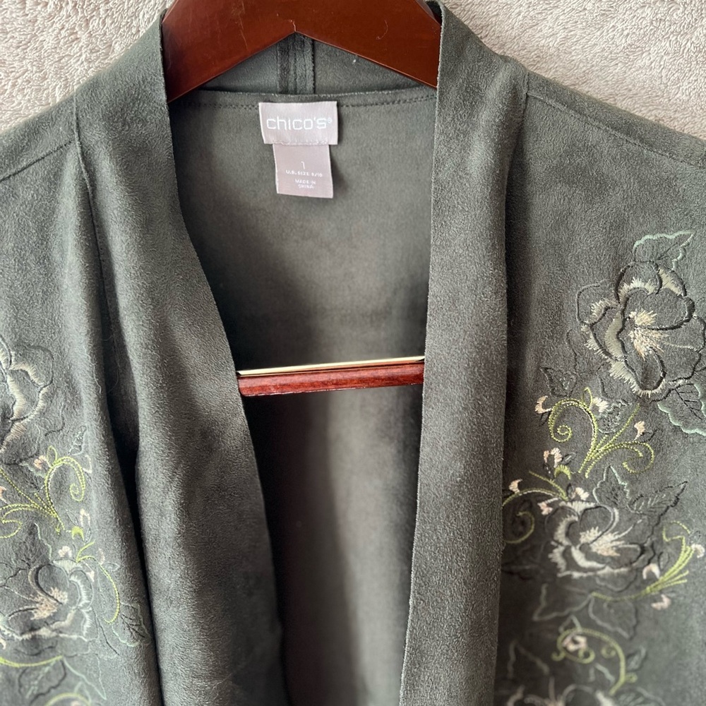 Chico's Green Floral Embroidered Blazer